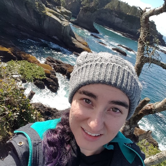 Meet your Posher, Elissa - Picture 1 of 1